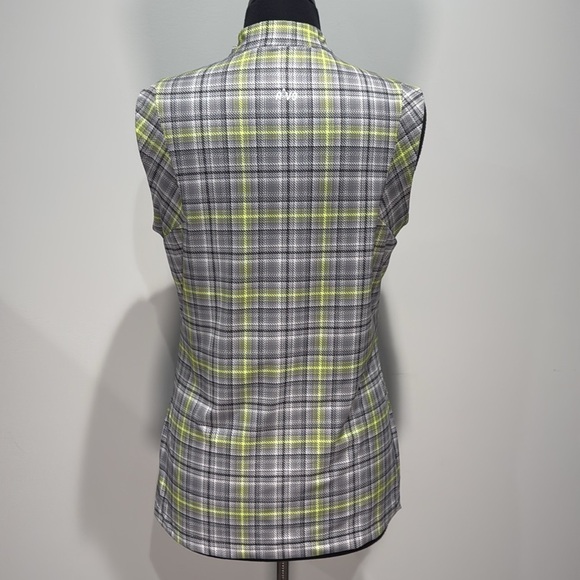 Nivo | Sleeveless Golf ⛳️ Shirt - Picture 5 of 8